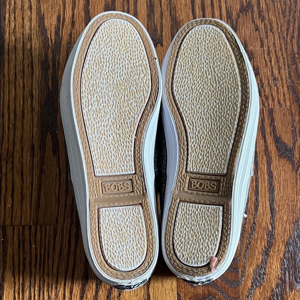 LIKE🆕SKETCHERS LIL BOBS  Sparkling Silver Sneakers size Y3 - Picture 8 of 10